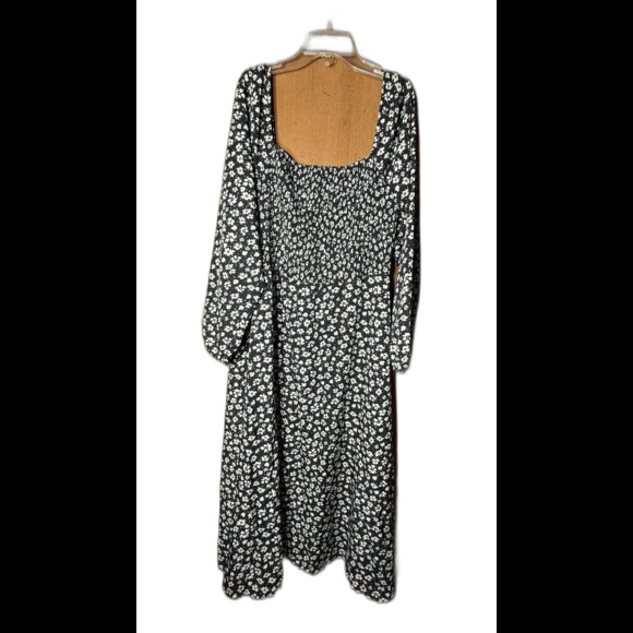 SHEIN curve 2xl ditsy floral square neck slit hem bishop sleeve dress - Picture 3 of 4